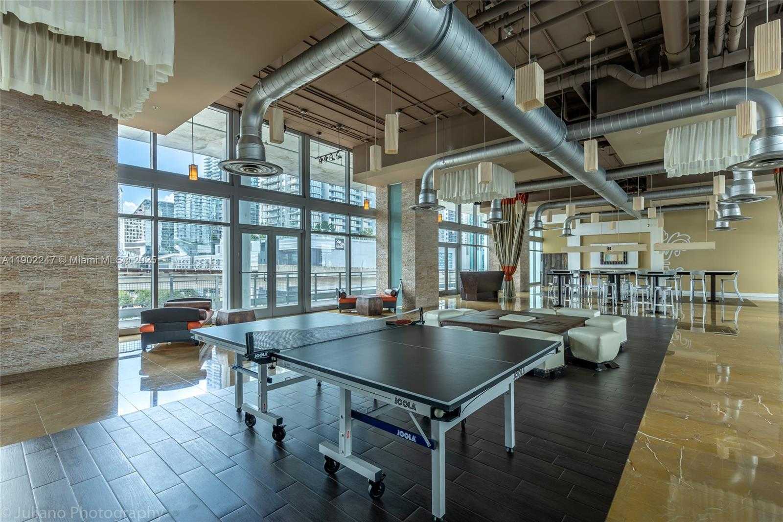 Small Image of 690 SOUTH WEST 1ST CT #PHI17, Miami Number 35