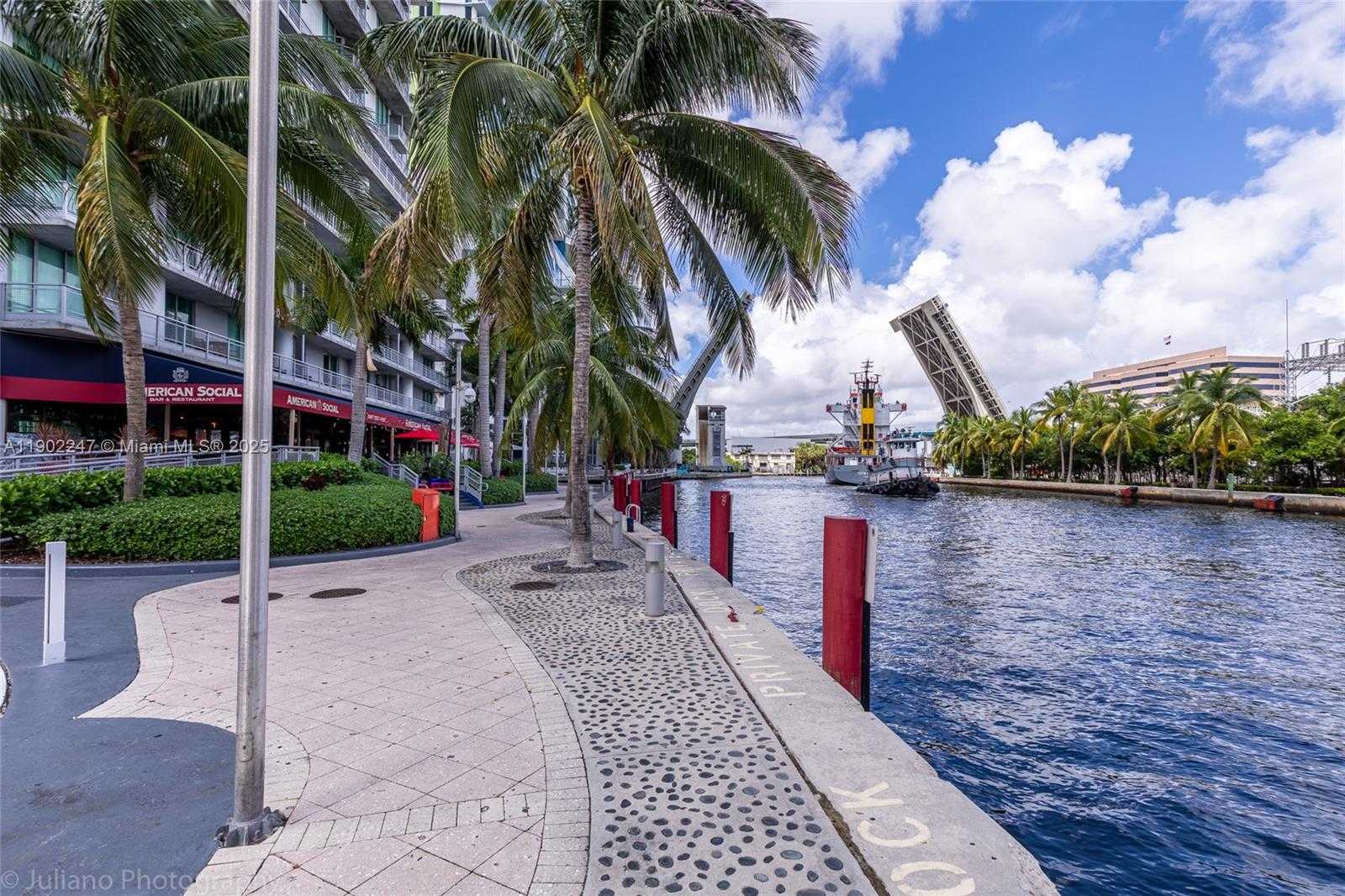 Small Image of 690 SOUTH WEST 1ST CT #PHI17, Miami Number 47