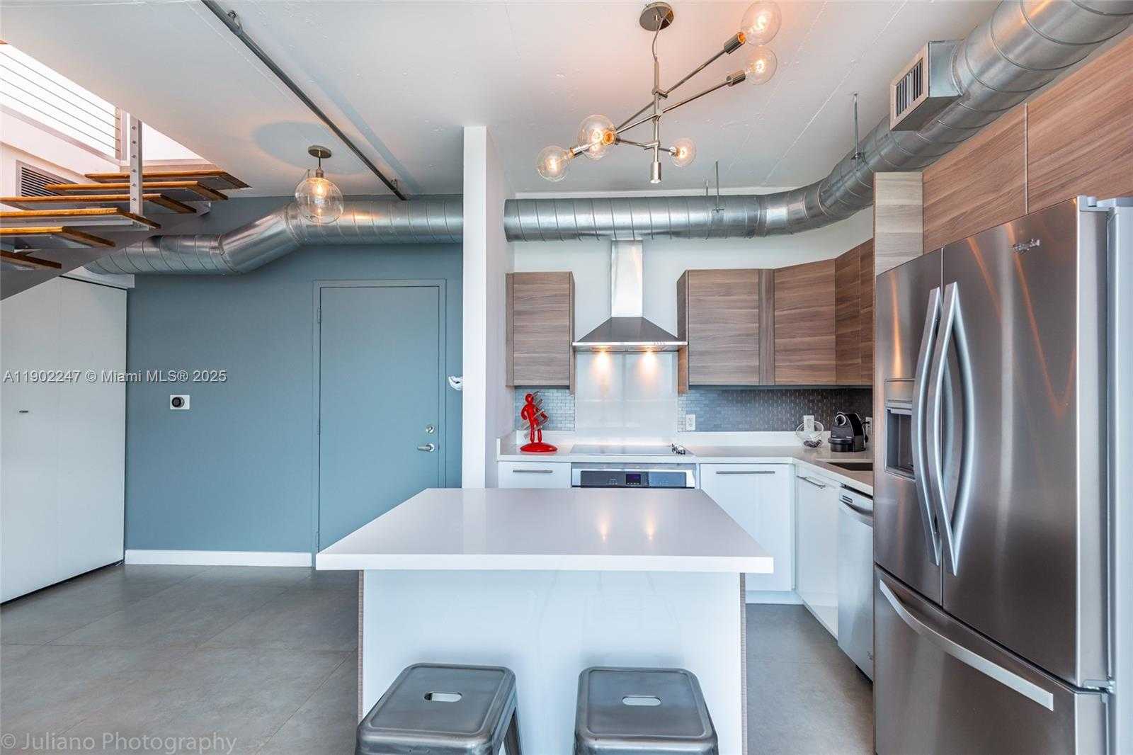 Small Image of 690 SOUTH WEST 1ST CT #PHI17, Miami Number 5