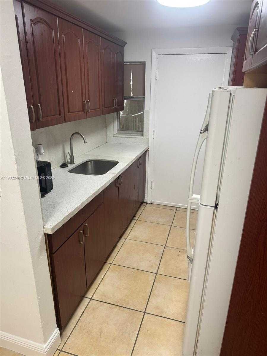 Small Image of 1821 NORTH EAST 168 ST #B-1, North Miami Beach Number 2