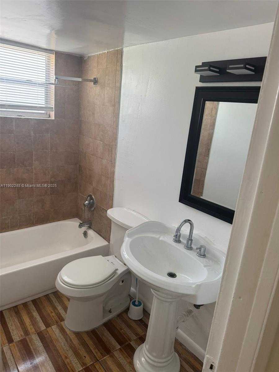 Small Image of 1821 NORTH EAST 168 ST #B-1, North Miami Beach Number 5