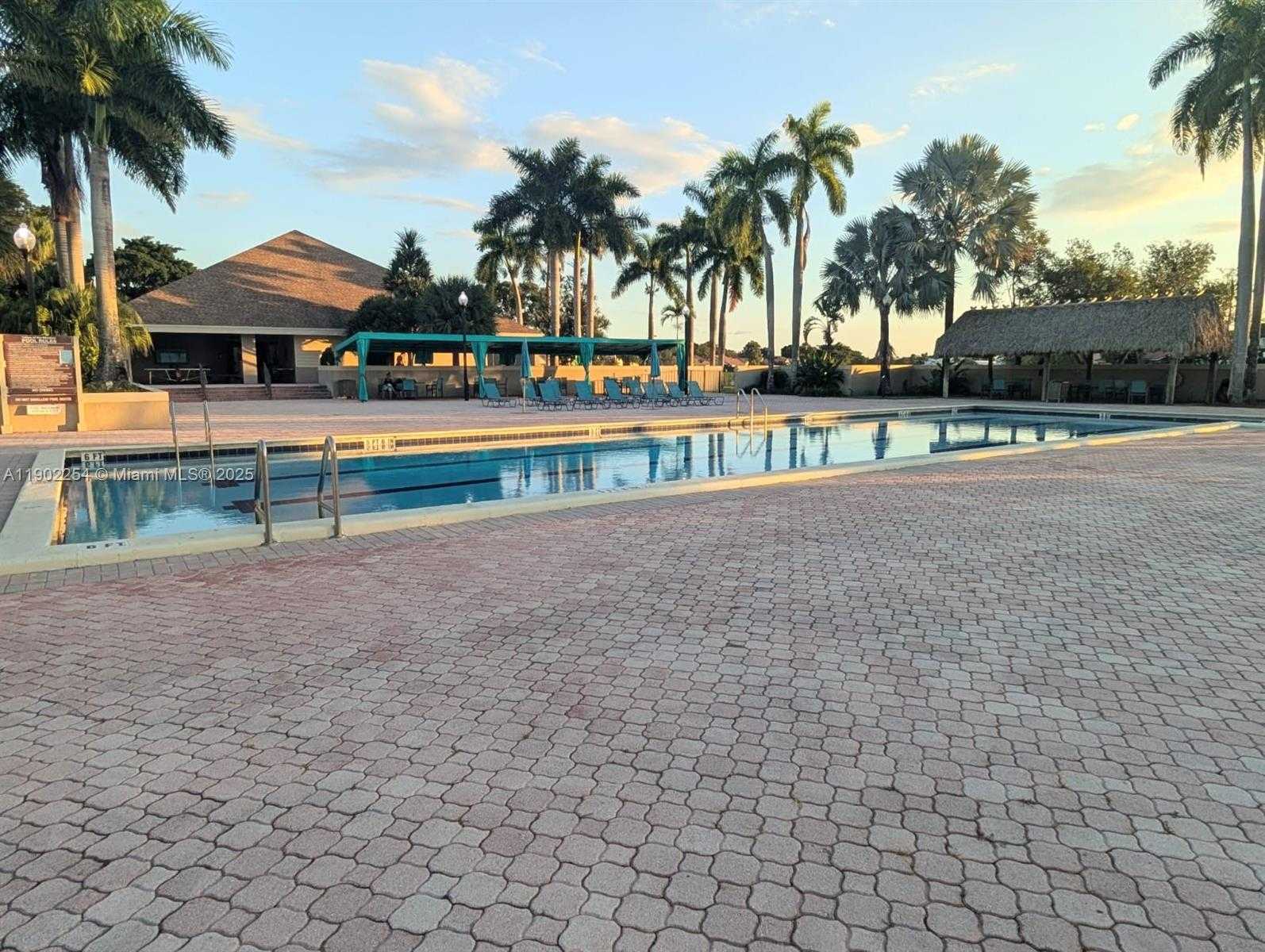 Small Image of 15356 SOUTH WEST 42ND LN, Miami Number 23