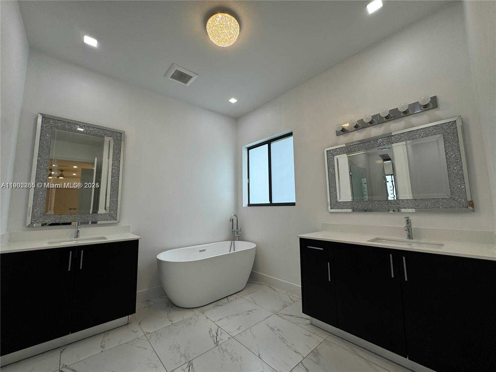 Small Image of 13284 SOUTH WEST 228TH ST, Miami Number 14