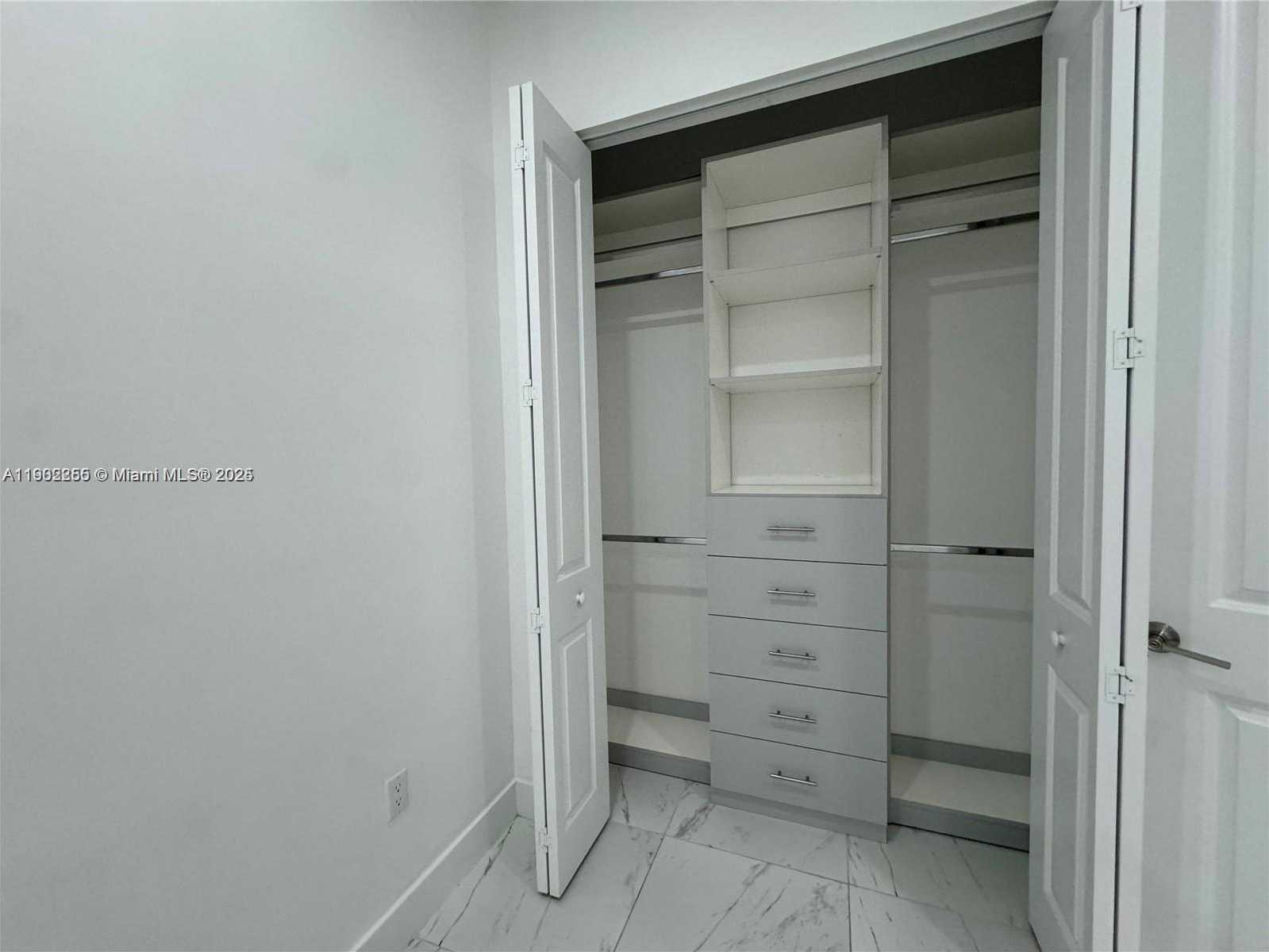 Small Image of 13284 SOUTH WEST 228TH ST, Miami Number 18