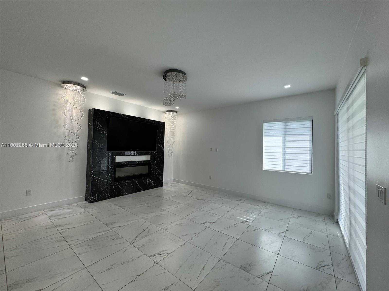 Small Image of 13284 SOUTH WEST 228TH ST, Miami Number 29