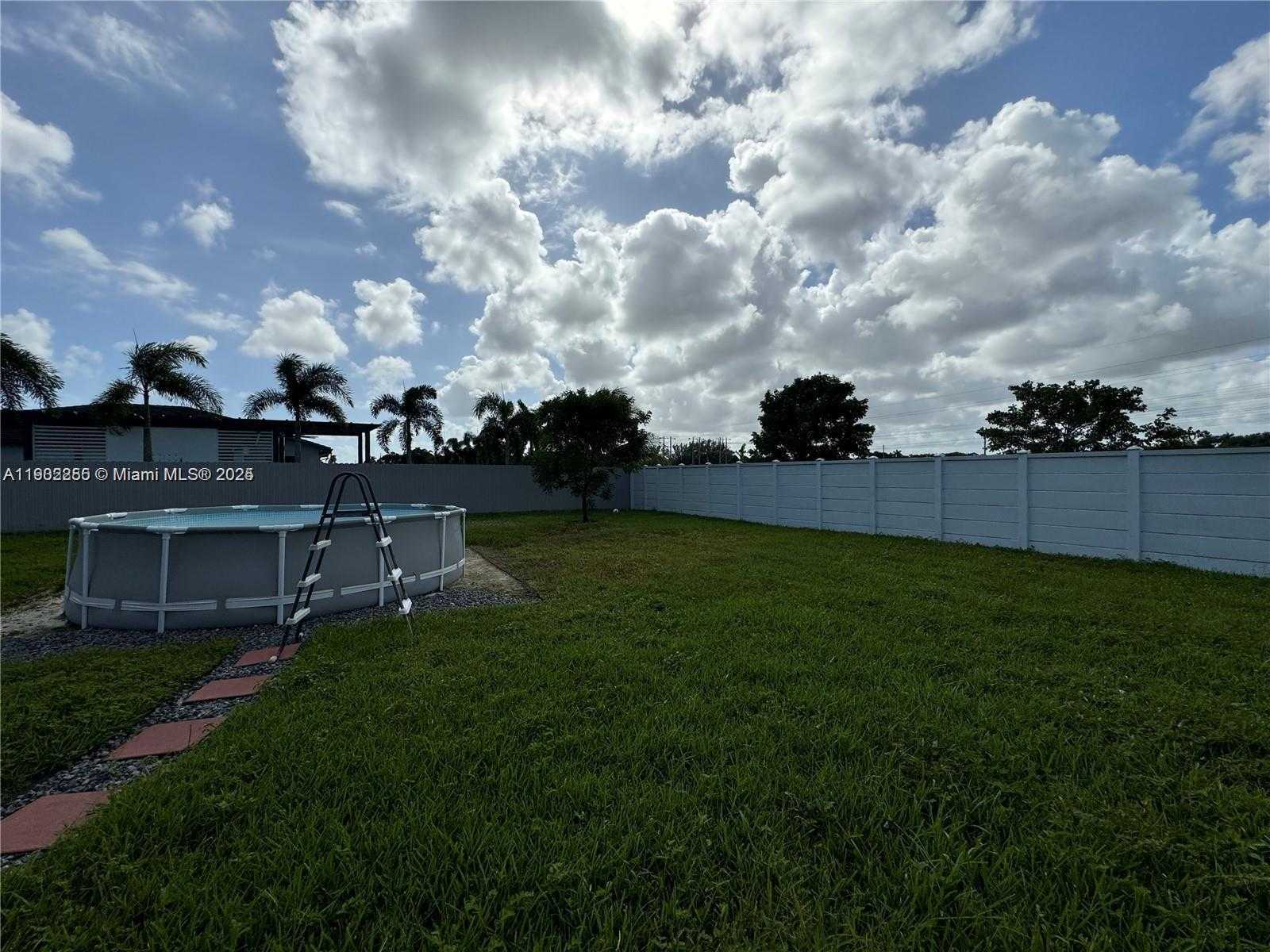 Small Image of 13284 SOUTH WEST 228TH ST, Miami Number 33