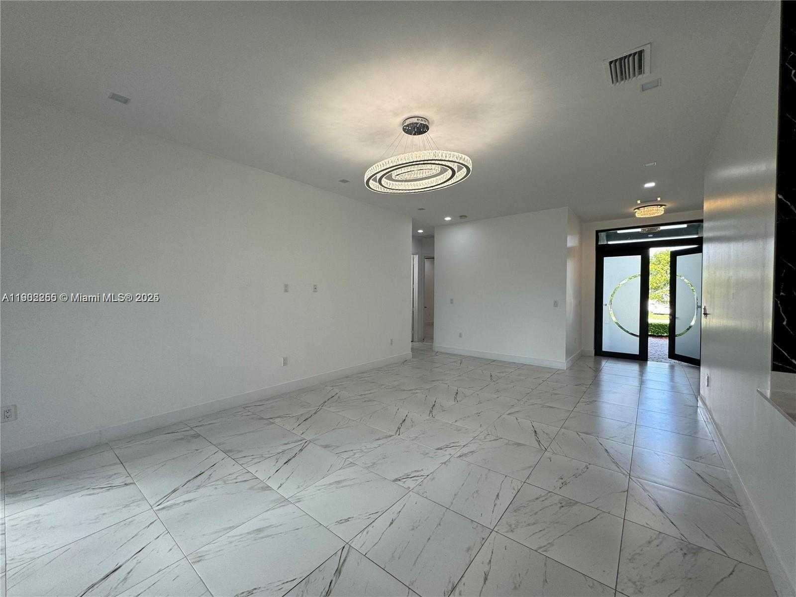 Small Image of 13284 SOUTH WEST 228TH ST, Miami Number 7