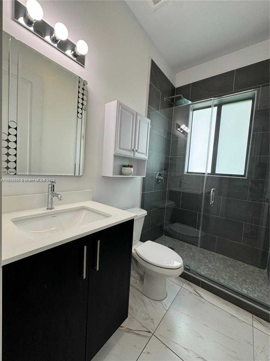 Small Image of 13284 SOUTH WEST 228TH ST, Miami Number 8