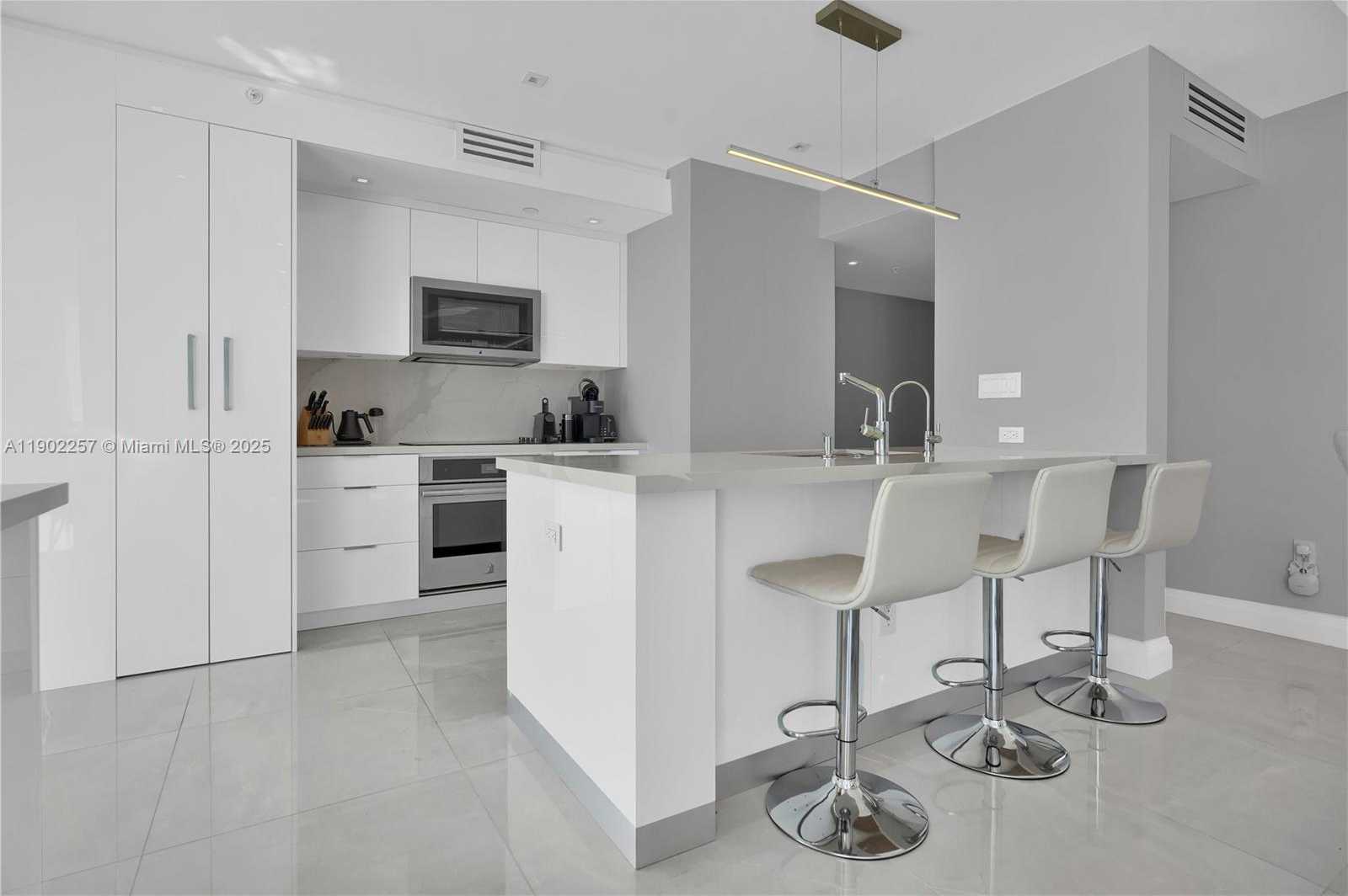 Small Image of 4201 SOUTH COLLINS AVE #2101, Miami Beach Number 12