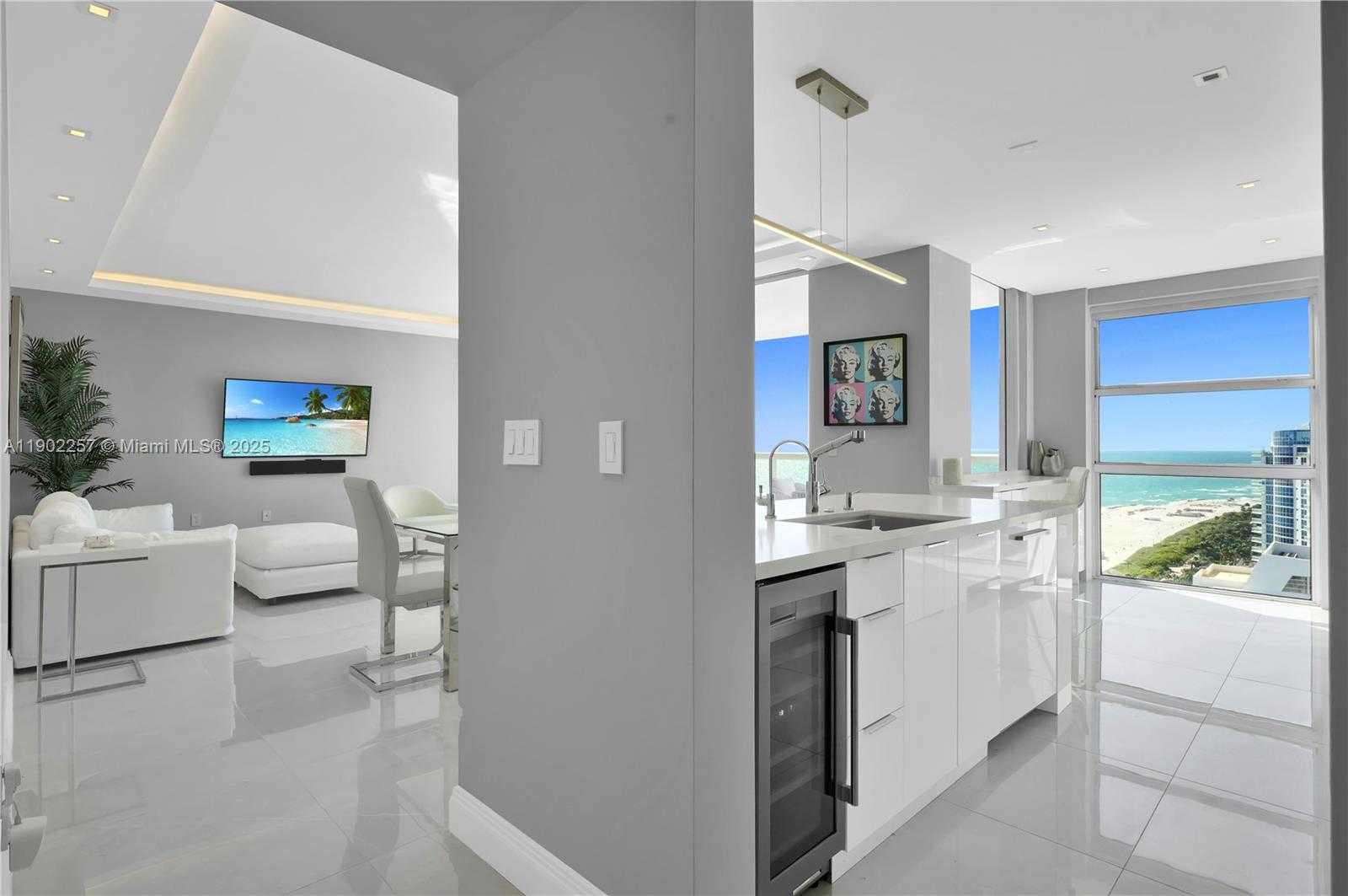 Small Image of 4201 SOUTH COLLINS AVE #2101, Miami Beach Number 2