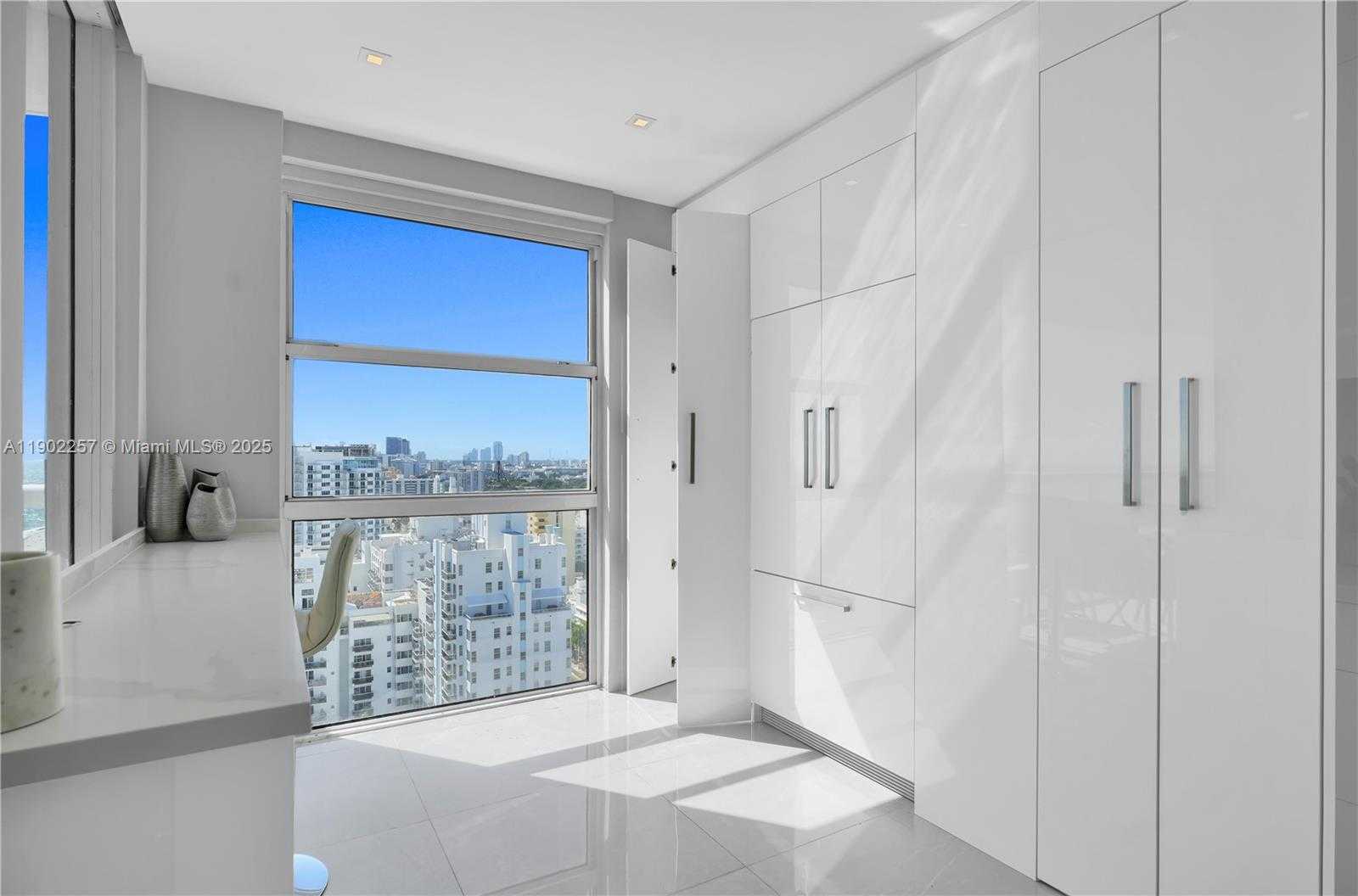 Small Image of 4201 SOUTH COLLINS AVE #2101, Miami Beach Number 7