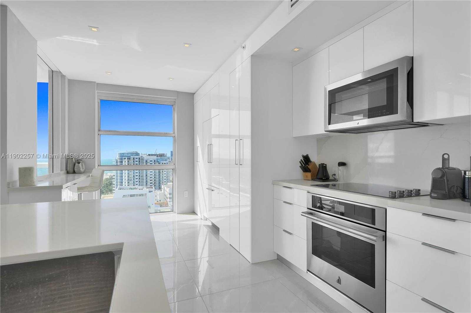 Small Image of 4201 SOUTH COLLINS AVE #2101, Miami Beach Number 8