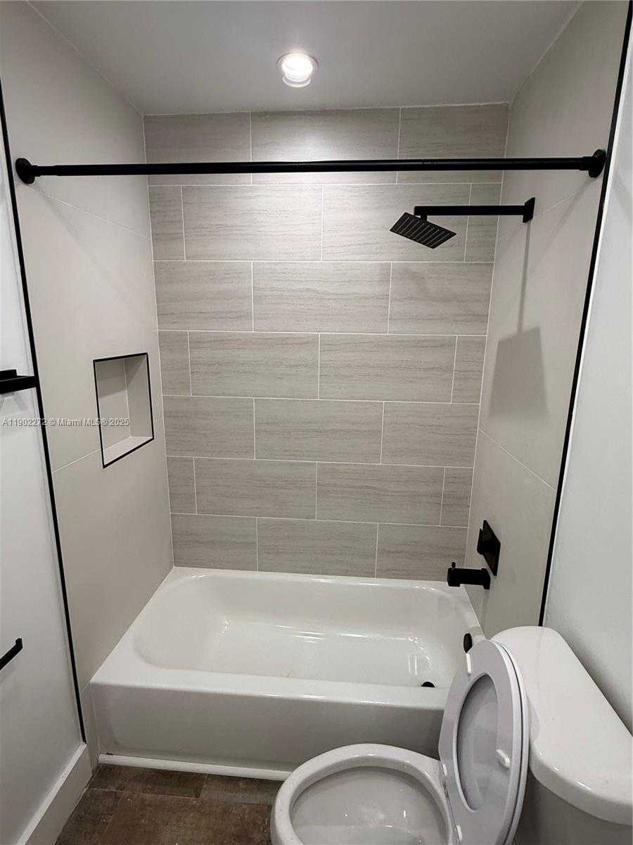 Small Image of 14103 SOUTH WEST 52ND TER, Miami Number 10