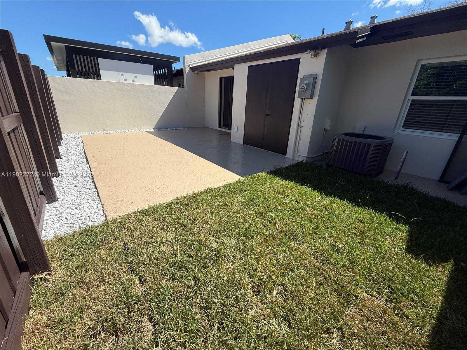 Small Image of 14103 SOUTH WEST 52ND TER, Miami Number 14