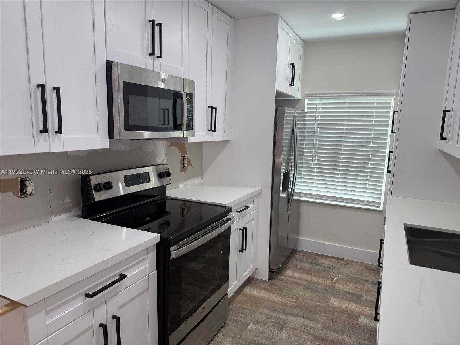 Small Image of 14103 SOUTH WEST 52ND TER, Miami Number 2