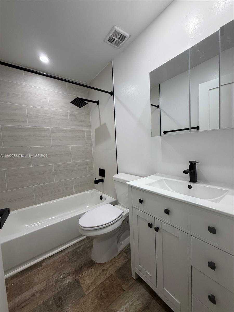 Small Image of 14103 SOUTH WEST 52ND TER, Miami Number 20