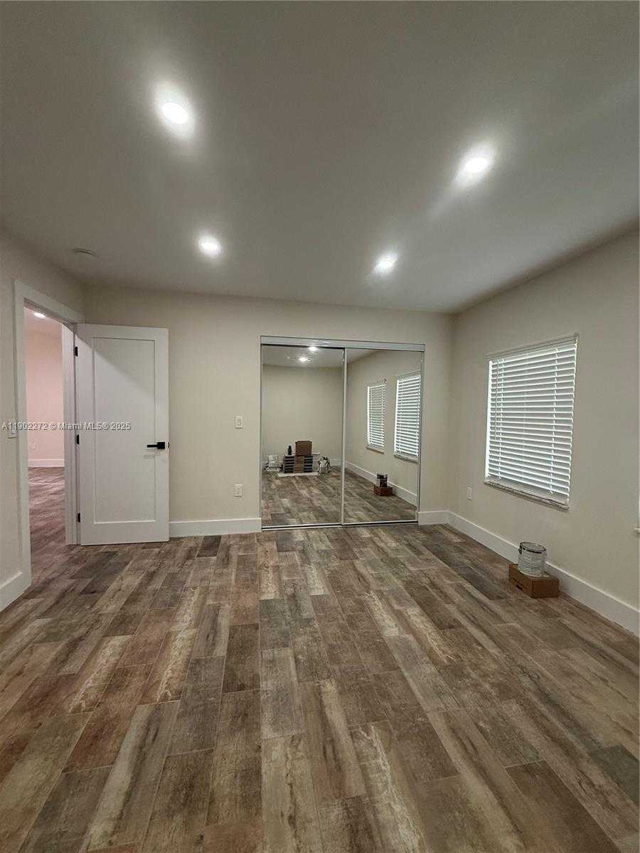 Small Image of 14103 SOUTH WEST 52ND TER, Miami Number 21