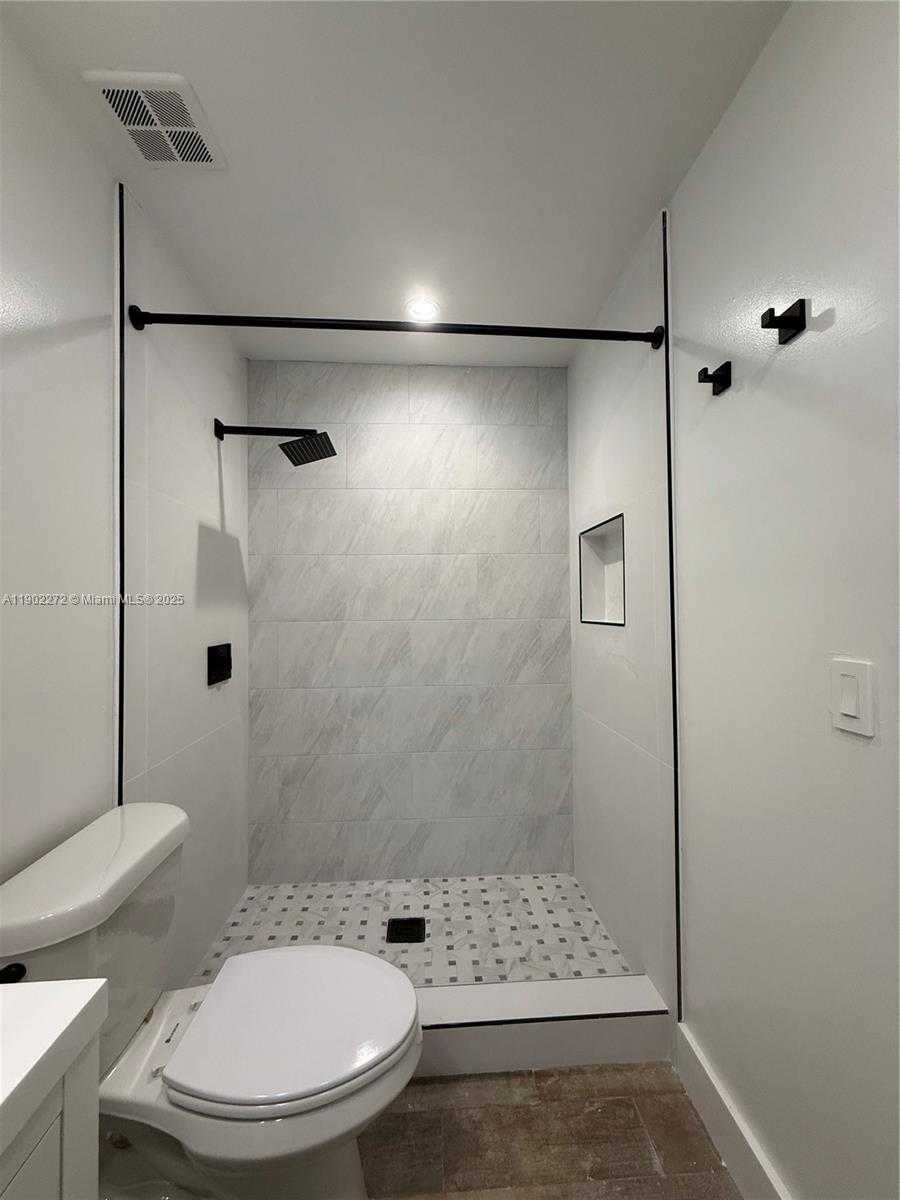 Small Image of 14103 SOUTH WEST 52ND TER, Miami Number 24