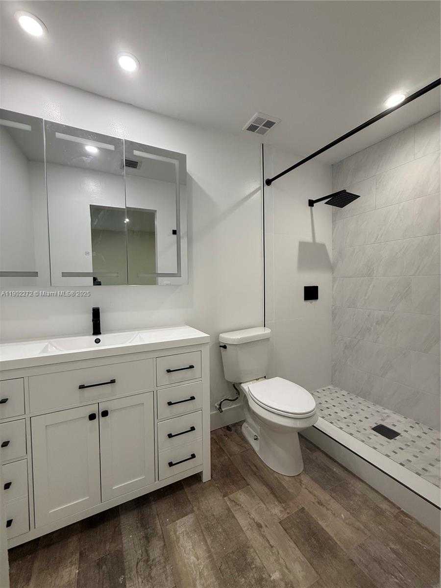 Small Image of 14103 SOUTH WEST 52ND TER, Miami Number 25