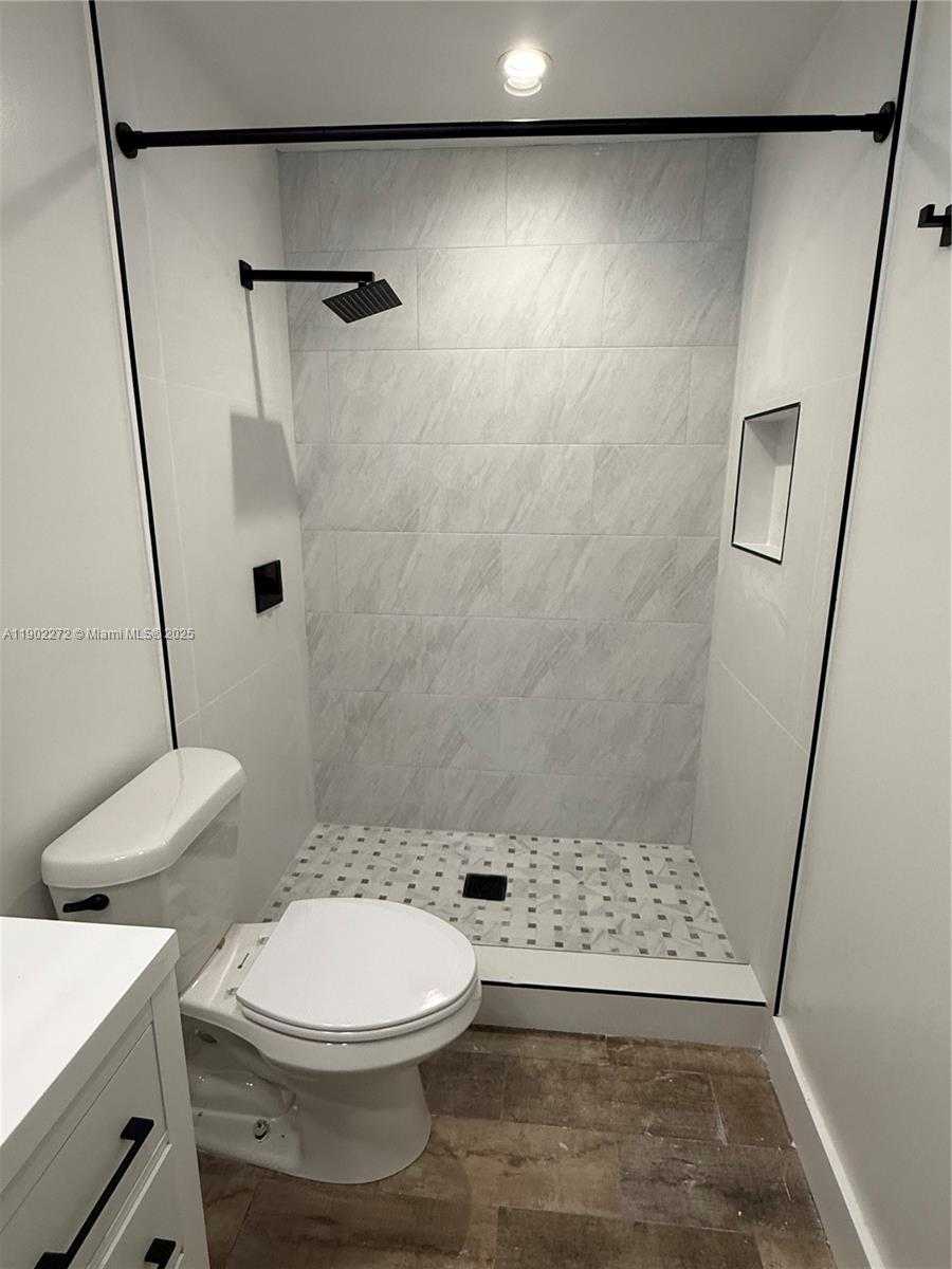 Small Image of 14103 SOUTH WEST 52ND TER, Miami Number 6