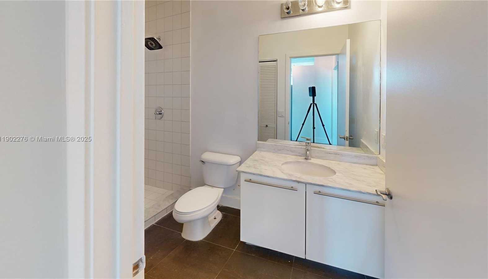 Small Image of 888 BISCAYNE BLVD #4704, Miami Number 11
