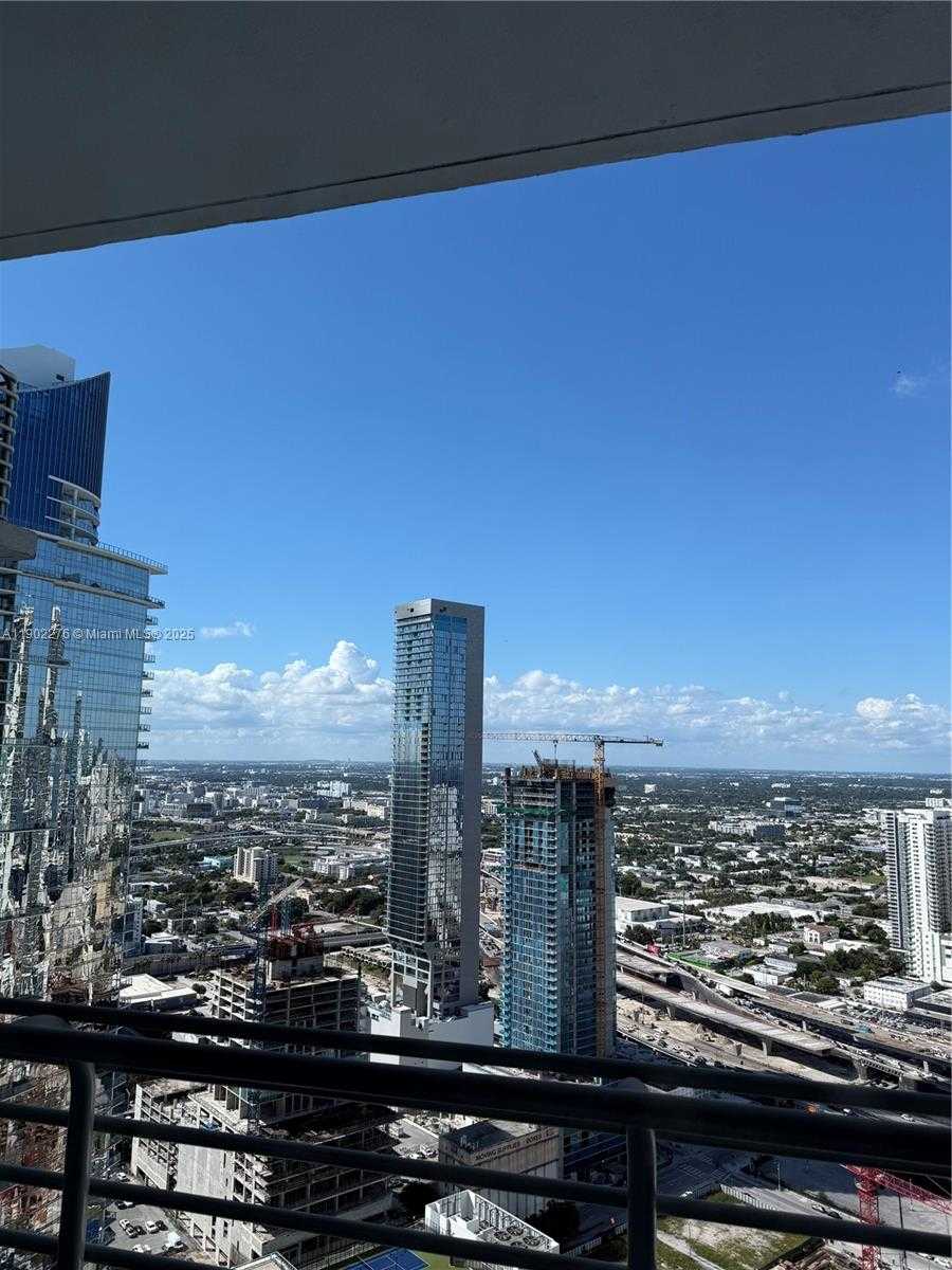 Small Image of 888 BISCAYNE BLVD #4704, Miami Number 18