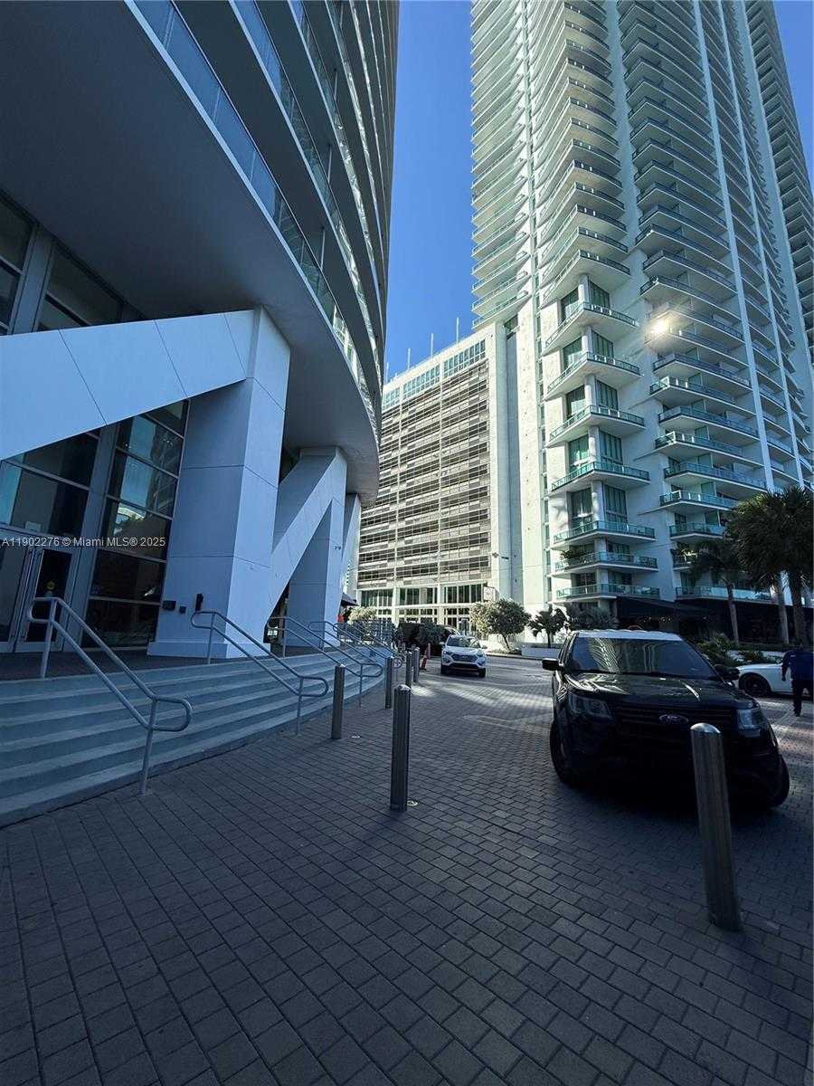 Small Image of 888 BISCAYNE BLVD #4704, Miami Number 27