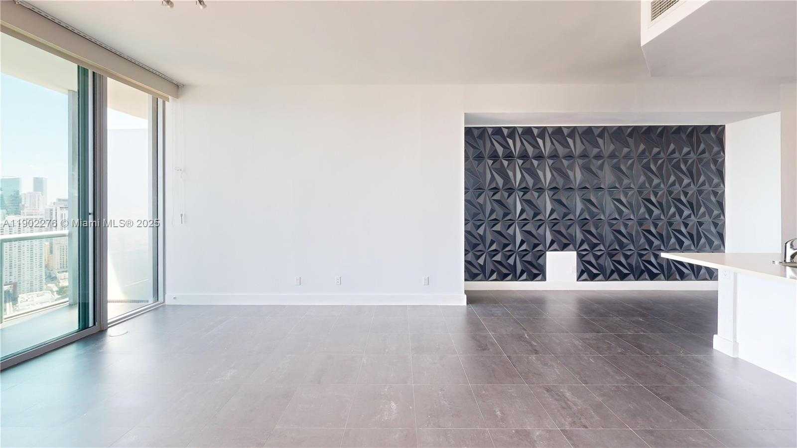 Small Image of 888 BISCAYNE BLVD #4704, Miami Number 3