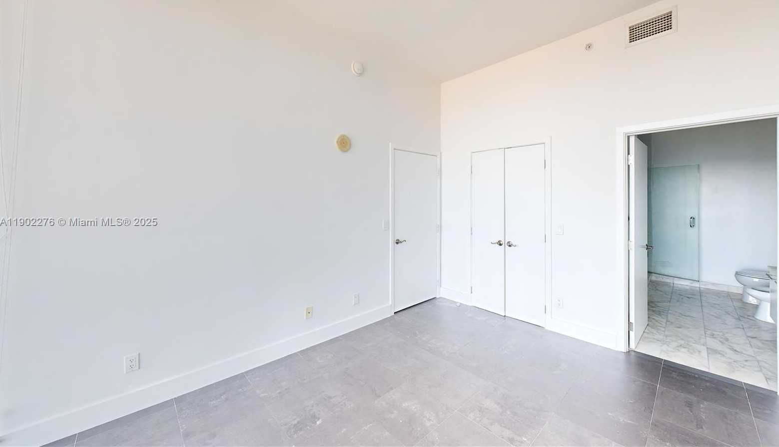 Small Image of 888 BISCAYNE BLVD #4704, Miami Number 4