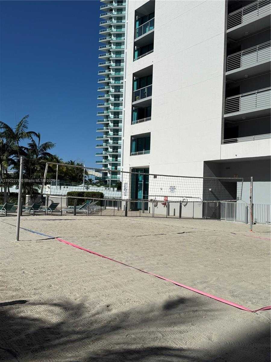 Small Image of 888 BISCAYNE BLVD #4704, Miami Number 43