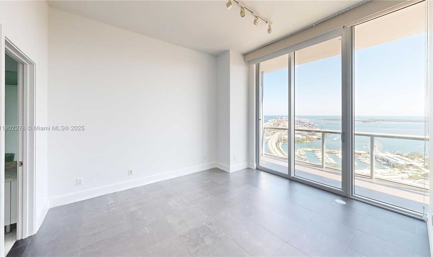 Small Image of 888 BISCAYNE BLVD #4704, Miami Number 5