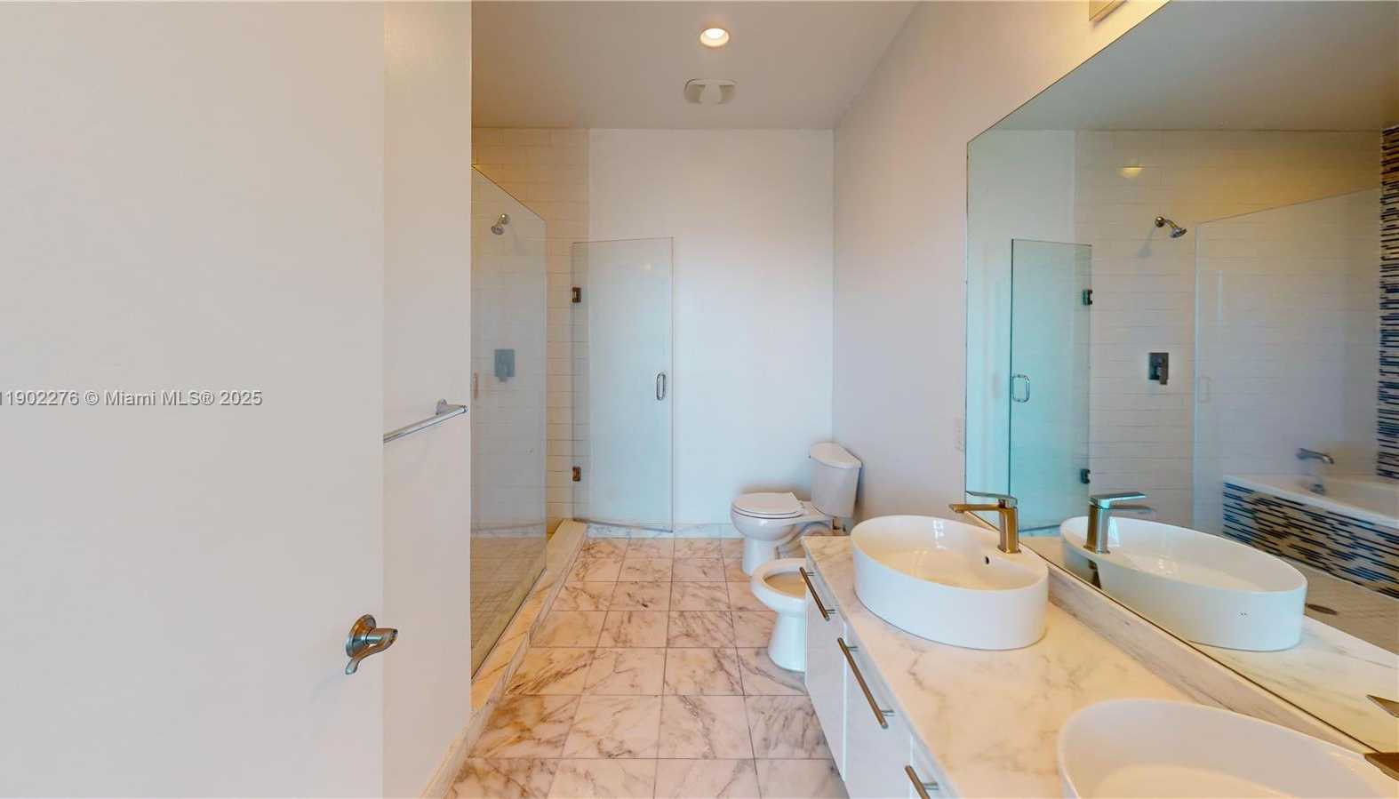Small Image of 888 BISCAYNE BLVD #4704, Miami Number 6