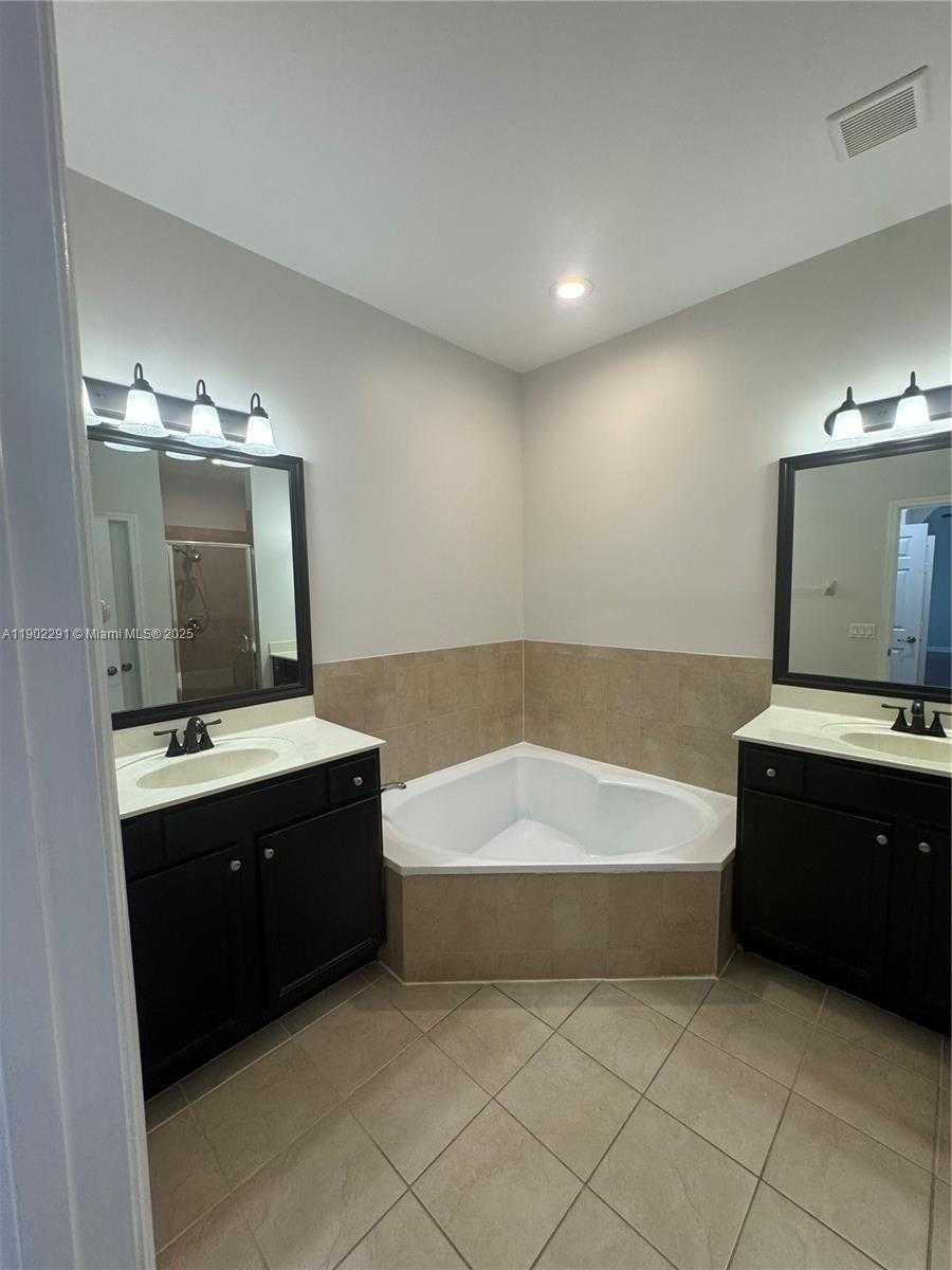 Small Image of 17145 SOUTH WEST 92ND ST #17145, Miami Number 24