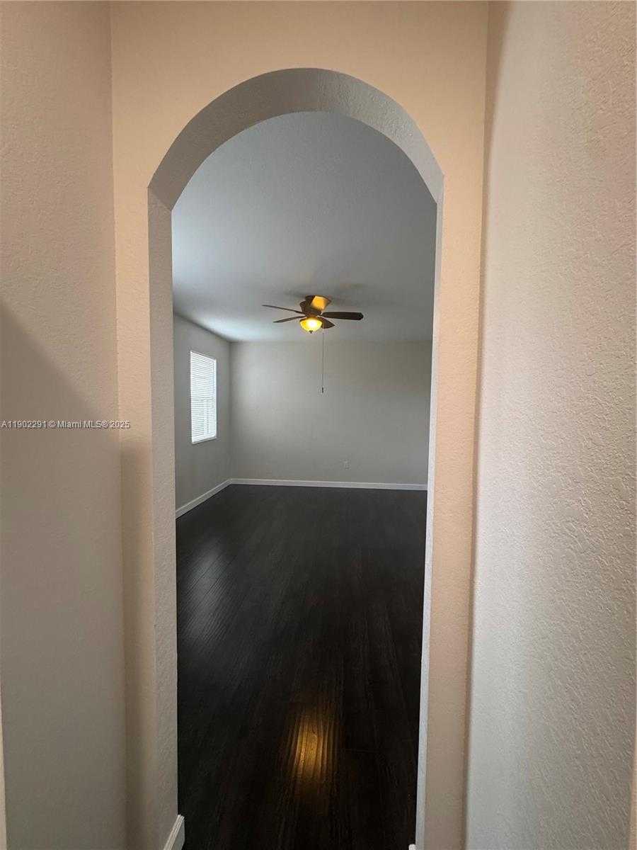 Small Image of 17145 SOUTH WEST 92ND ST #17145, Miami Number 32