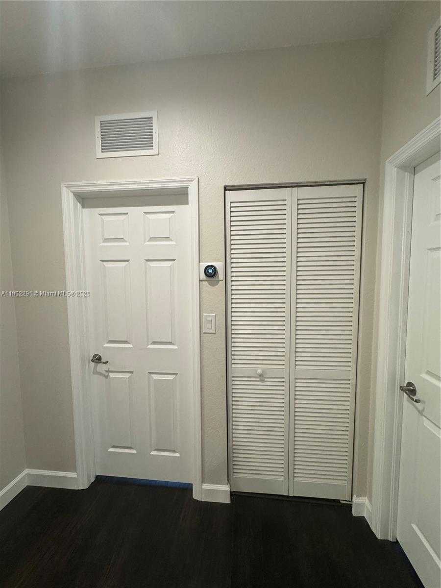 Small Image of 17145 SOUTH WEST 92ND ST #17145, Miami Number 42