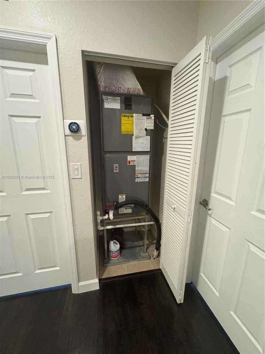 Small Image of 17145 SOUTH WEST 92ND ST #17145, Miami Number 43