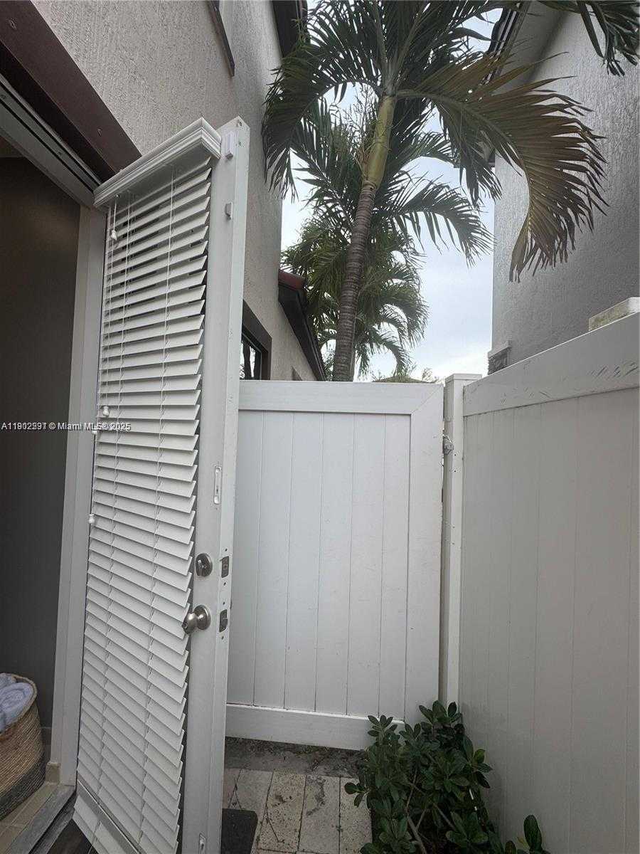 Small Image of 17145 SOUTH WEST 92ND ST #17145, Miami Number 9