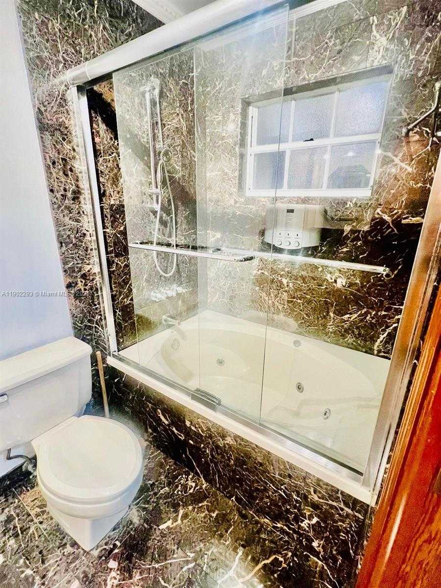 Small Image of 5221 SOUTH WEST 154TH PL, Miami Number 11