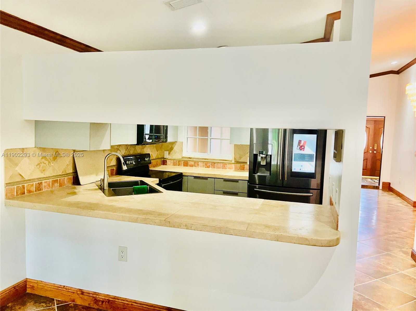 Small Image of 5221 SOUTH WEST 154TH PL, Miami Number 9