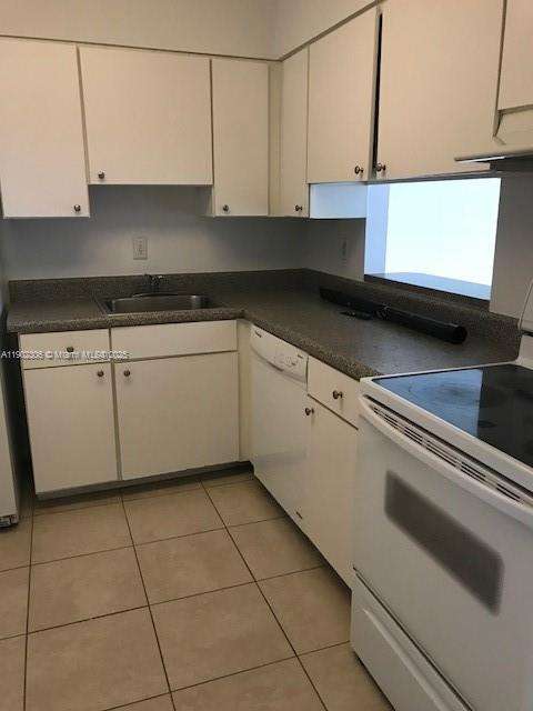 Small Image of Doral Number 2