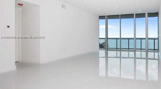 Imagen de Pequeño Objeto