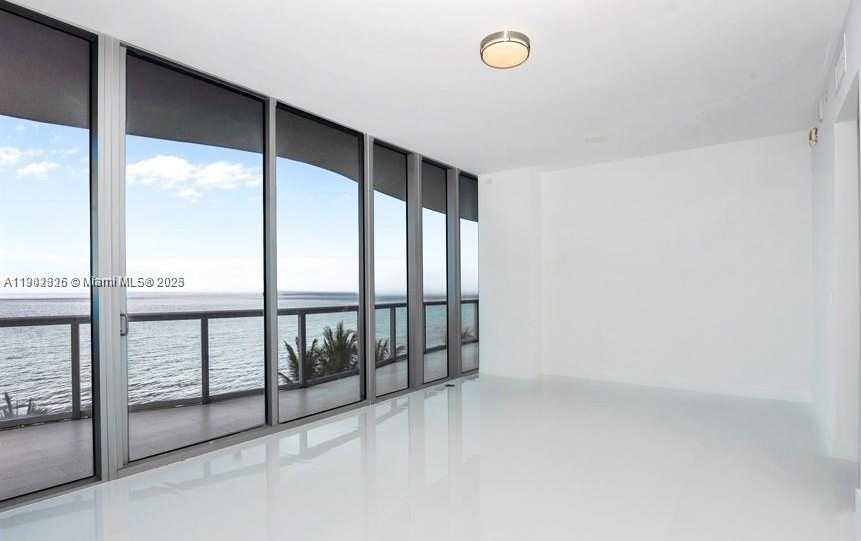 Imagen de Pequeño Objeto