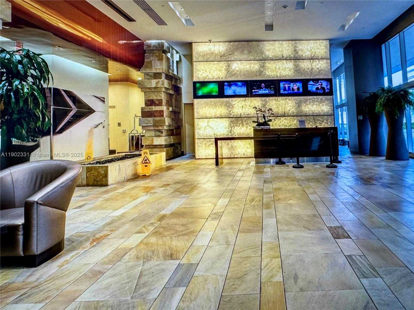 Small Image of 500 BRICKELL AVE #3704, Miami Number 27