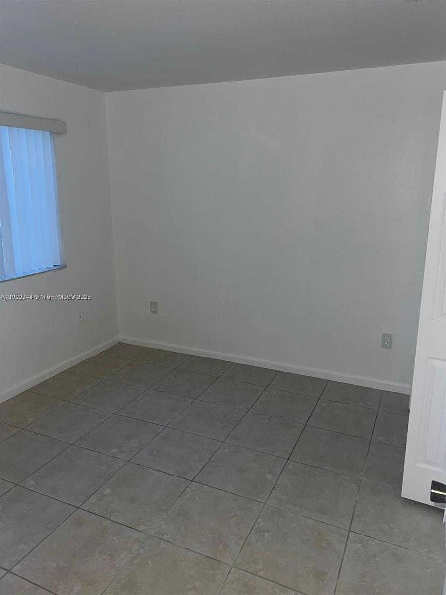 Small Image of 2466 SOUTH EAST 15TH PL #337, Homestead Number 8