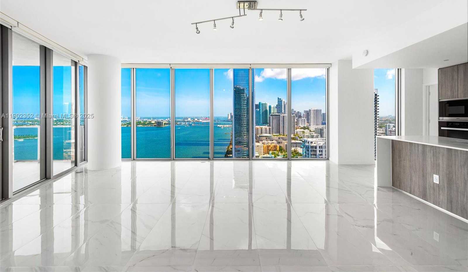 Imagen de Pequeño Objeto