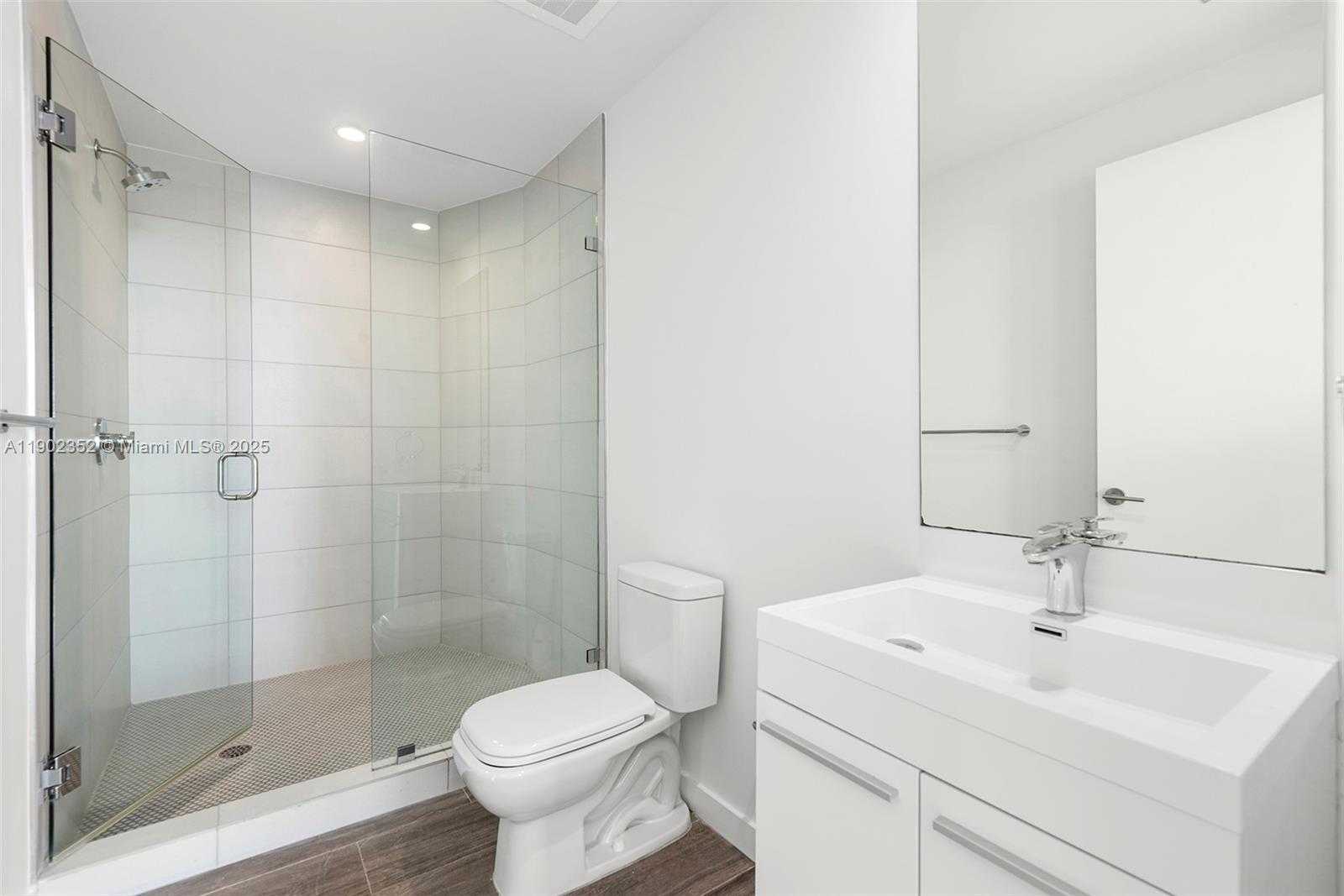 Imagen de Pequeño Objeto