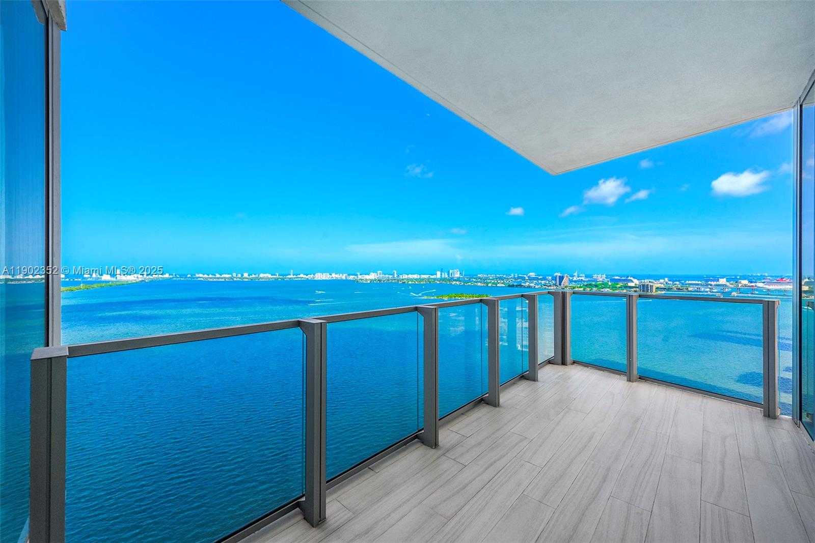 Imagen de Pequeño Objeto