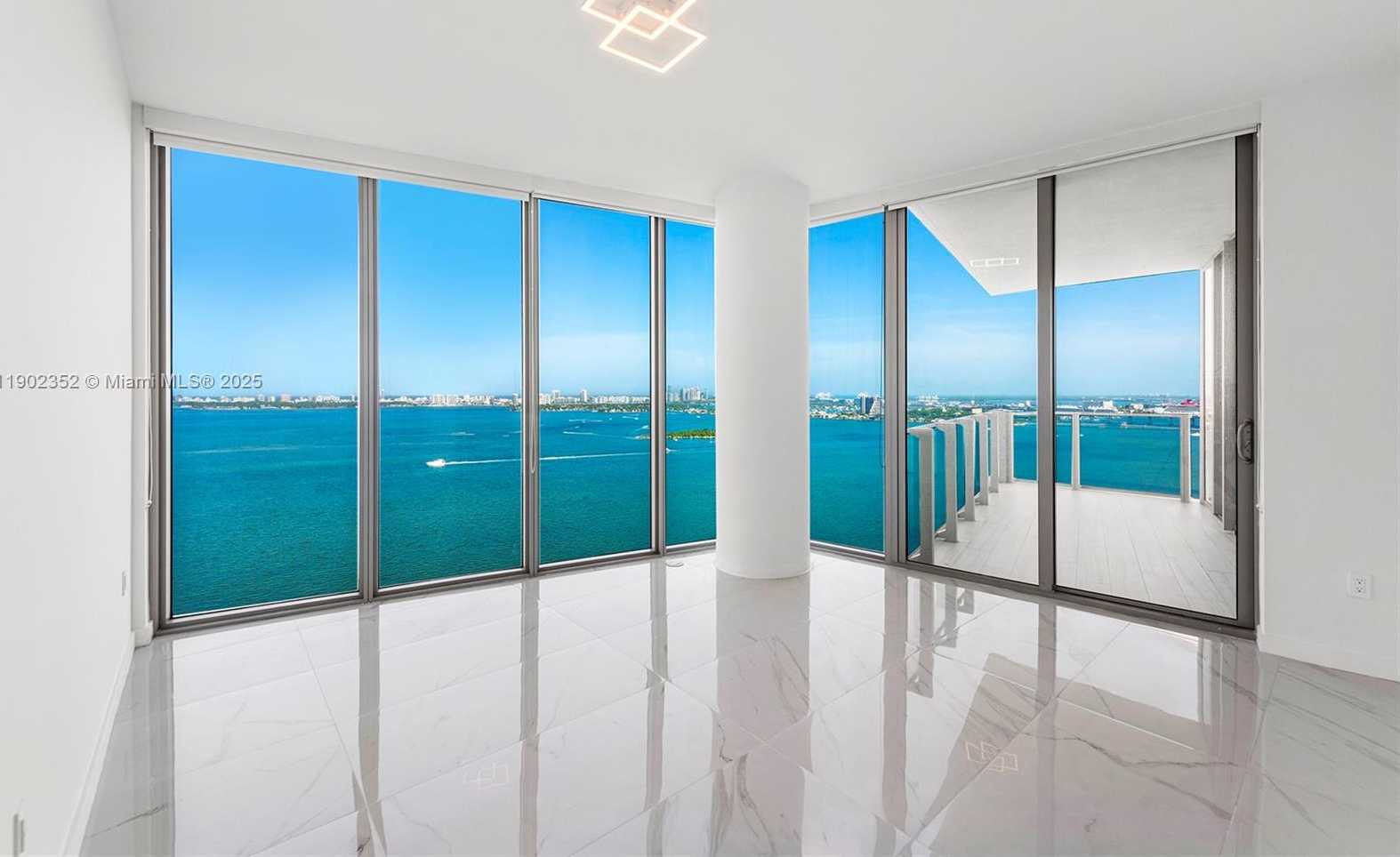 Imagen de Pequeño Objeto