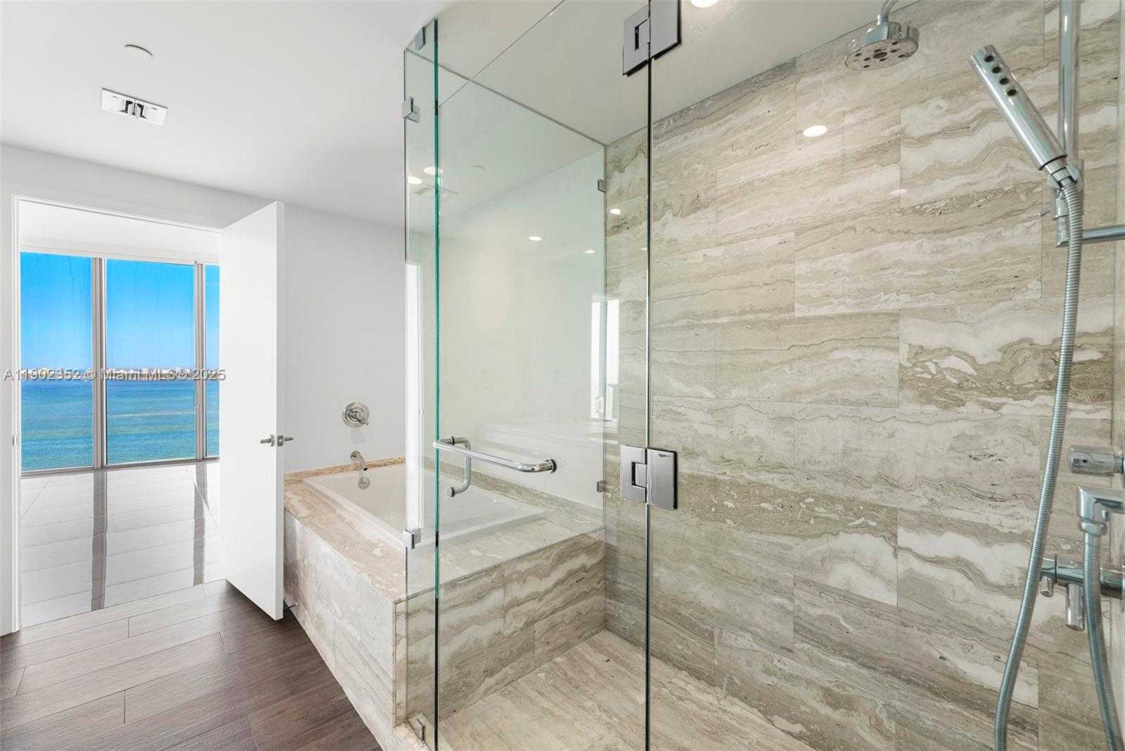 Imagen de Pequeño Objeto