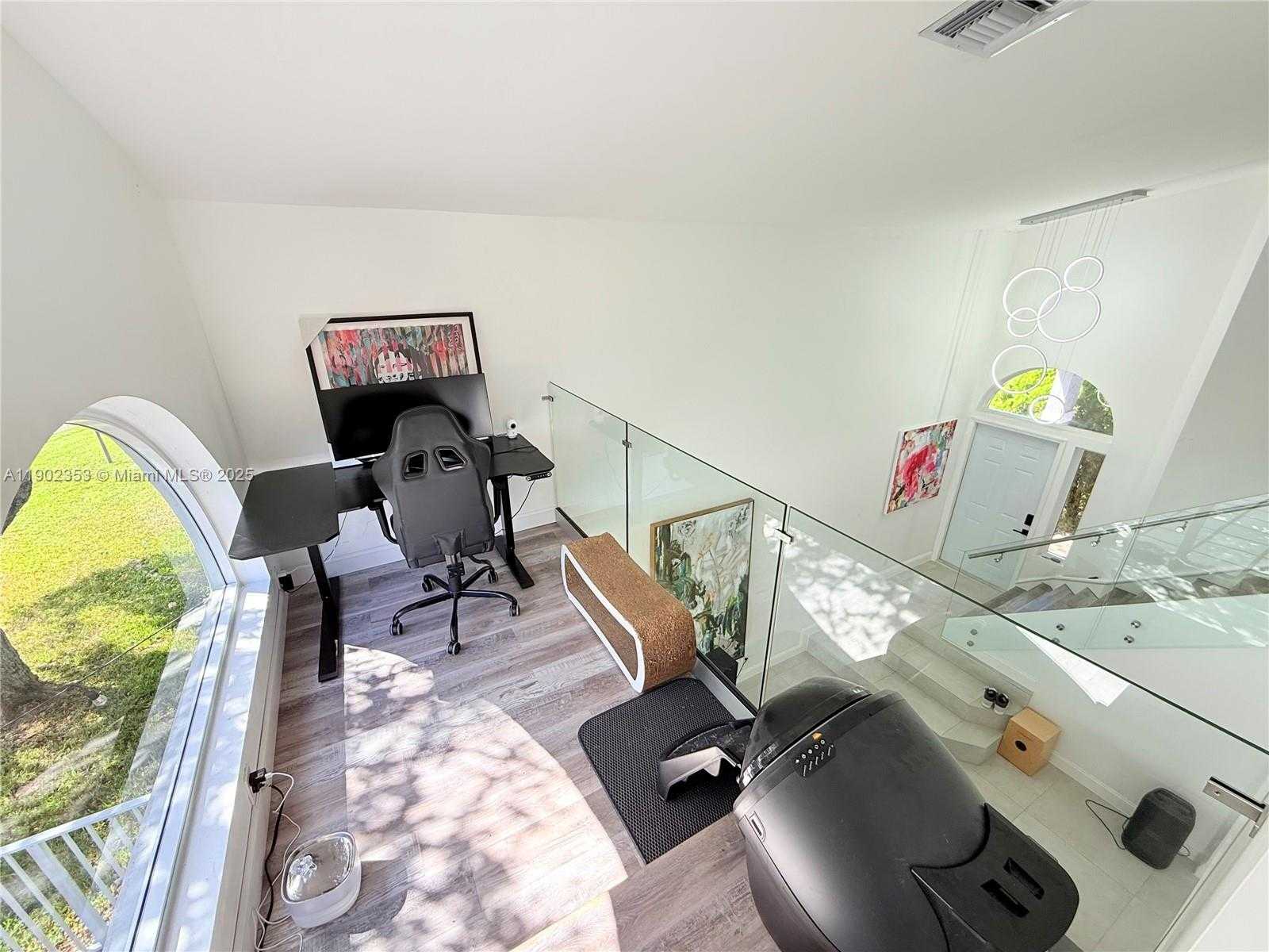 Small Image of 10626 NORTH WEST 7TH ST #10626, Pembroke Pines Number 21